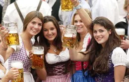 Trang phục truyền thống của lễ hội bia Oktoberfest