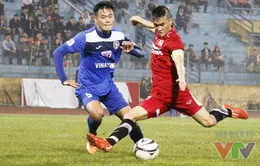 Nhìn lại màn tỏa sáng rực rỡ của Công Vinh trong trận gặp Than Quảng Ninh