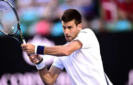 Australian Open 2016: Djokovic chật vật vào tứ kết dù mắc 100 lỗi