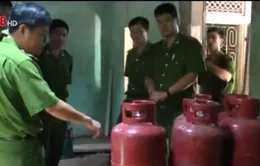 TT-Huế: Phát hiện một cơ sở tàng trữ hàng trăm bình gas trái phép