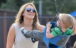 Hilary Duff muốn con tránh xa hào quang của sự nổi tiếng