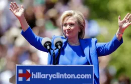 Cựu Ngoại trưởng Mỹ Hillary Clinton, tỷ phú Donald Trump thắng lớn