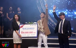 Hoài Lâm giành giải Bài hát yêu thích của năm 2015
