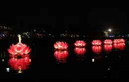 Lung linh Hội hoa đăng báo hiếu 2016 tại Hội An