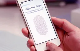 Cô bé 6 tuổi “phá khóa” thành công Touch ID để mua hàng online