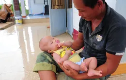 “Các anh, các chị làm thế nào giúp nhà em với”