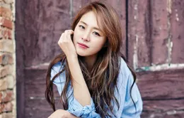 "Bình hoa di động" Lee Yeon Hee đẹp lãng mạn ở trời Âu