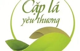 Cặp lá yêu thương trao quà cho các em nhỏ tại Lâm Đồng