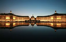 Miroir d'eau - Tấm gương nước, tuyệt tác nghệ thuật độc đáo của Bordeaux