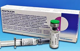 Hết sạch 2.500 liều vaccine Pentaxim sau 10 phút đăng ký