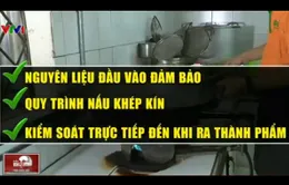 Khám phá công đoạn chuẩn bị bữa trưa miễn phí cho các sĩ tử trong mùa thi