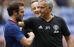 Mourinho "gật đầu" với Mata: Cơ hội không thiếu, chủ yếu phải "ngoan"