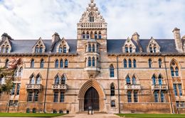 Oxford đứng đầu các trường Đại học tốt nhất thế giới