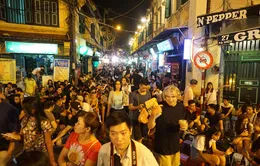 Hà Nội thí điểm bỏ "giờ giới nghiêm" ở quận Hoàn Kiếm