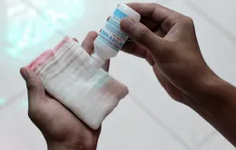 Cồn, oxy già: Mua dễ, dùng không dễ