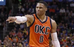 Không có triple-double, Westbrook vẫn giúp Thunder ngược dòng