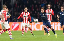 Atletico Madrid bị 10 người của PSV cầm chân tiếc nuối ở lượt đi