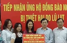 Đoàn cứu trợ kiều bào Đức trao quà tại Nghệ An