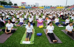 Hơn 400 người đồng diễn Yoga tại TP.HCM