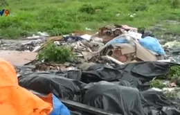 Hàng trăm tấn rác thải công nghiệp đổ ra môi trường tại Đồng Nai
