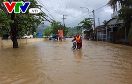 Nha Trang: Mưa lớn gây ngập nặng nhiều tuyến đường