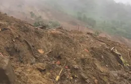 Video: Lại lở đất ở Quảng Nam khiến 4 người chết, 9 người bị thương