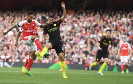 Vất vả cầm hòa Man City, Arsenal chưa thể tới gần top 4