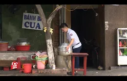 Nghị lực phi thường của cậu bé mồ côi bán bánh bao nuôi giấc mơ Đại học