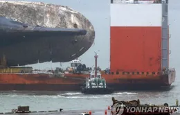 Hàn Quốc: Thử nghiệm đưa tàu Sewol lên mặt đất