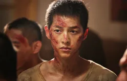 Đạo diễn "bom tấn" của Song Joong Ki lên tiếng về scandal bóc lột diễn viên