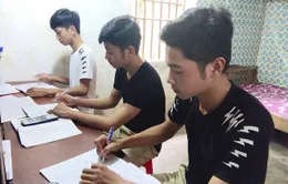 Anh em sinh ba cùng đỗ Trường Sĩ quan Thông tin