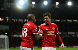 Sao Man Utd thừa nhận suýt "phá bĩnh" siêu phẩm của Ashley Young