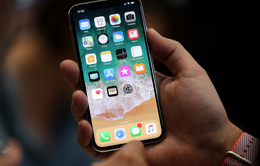 Dùng iPhone X không khác nào... ôm "quả bom nổ chậm"