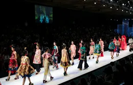 "Mộng mị" với NTK Thủy Nguyễn trên sàn catwalk Tuần lễ thời trang quốc tế Việt Nam Xuân - Hè 2017