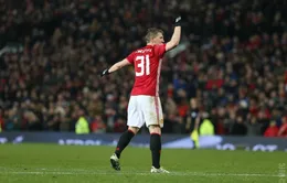 VIDEO Siêu phẩm "ngả bàn đèn" Schweinsteiger giúp Man Utd đại thắng 4-0