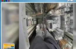 Hong Kong (Trung Quốc): Trượt ván trên cao ốc 632m không có bảo hiểm