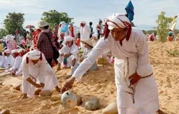 Đồng bào Chăm theo đạo Hồi ở Ninh Thuận rộn ràng đón năm mới