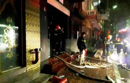 Khống chế đám cháy lớn tại quán karraoke ở Bắc Từ Liêm, Hà Nội