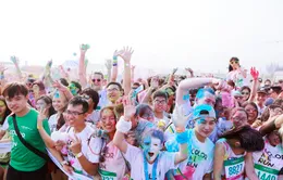 Giới trẻ Hà Nội "cháy" hết mình cùng Color me run 2017