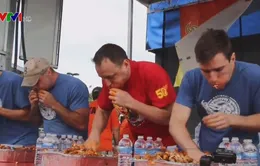Thú vị cuộc thi ăn cánh gà ở Mỹ