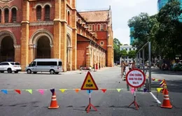 TP.HCM tạm ngừng tham quan nhà thờ Đức Bà