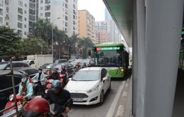 Xử lý nghiêm các trường hợp lấn làn xe bus BRT