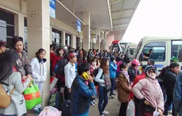 Người dân "mách" tăng giá vé, nhồi nhét khách nhiều nhất Tết Nguyên đán