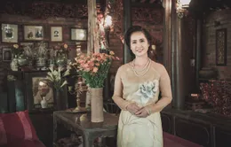 NSND Lan Hương đằm thắm với áo dài truyền thống