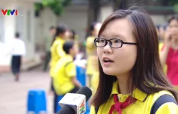 Học sinh bồi hồi đón khai giảng năm học mới