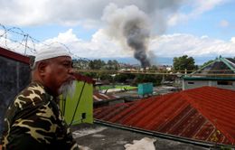 Philippines dùng trực thăng nã rocket vào phiến quân