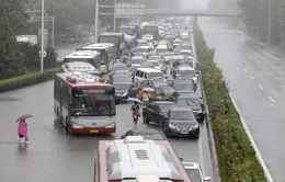 Trung Quốc: Hàng trăm chuyến bay tại Bắc Kinh bị hoãn do mưa bão