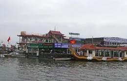 Bắt đầu tháo dỡ nhà nổi Hồ Tây