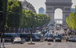 Thủ phạm đâm xe ở Champs Elysees thề trung thành với IS