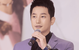 Park Shi Hoo cúi đầu xin lỗi vì scandal cưỡng dâm tai tiếng